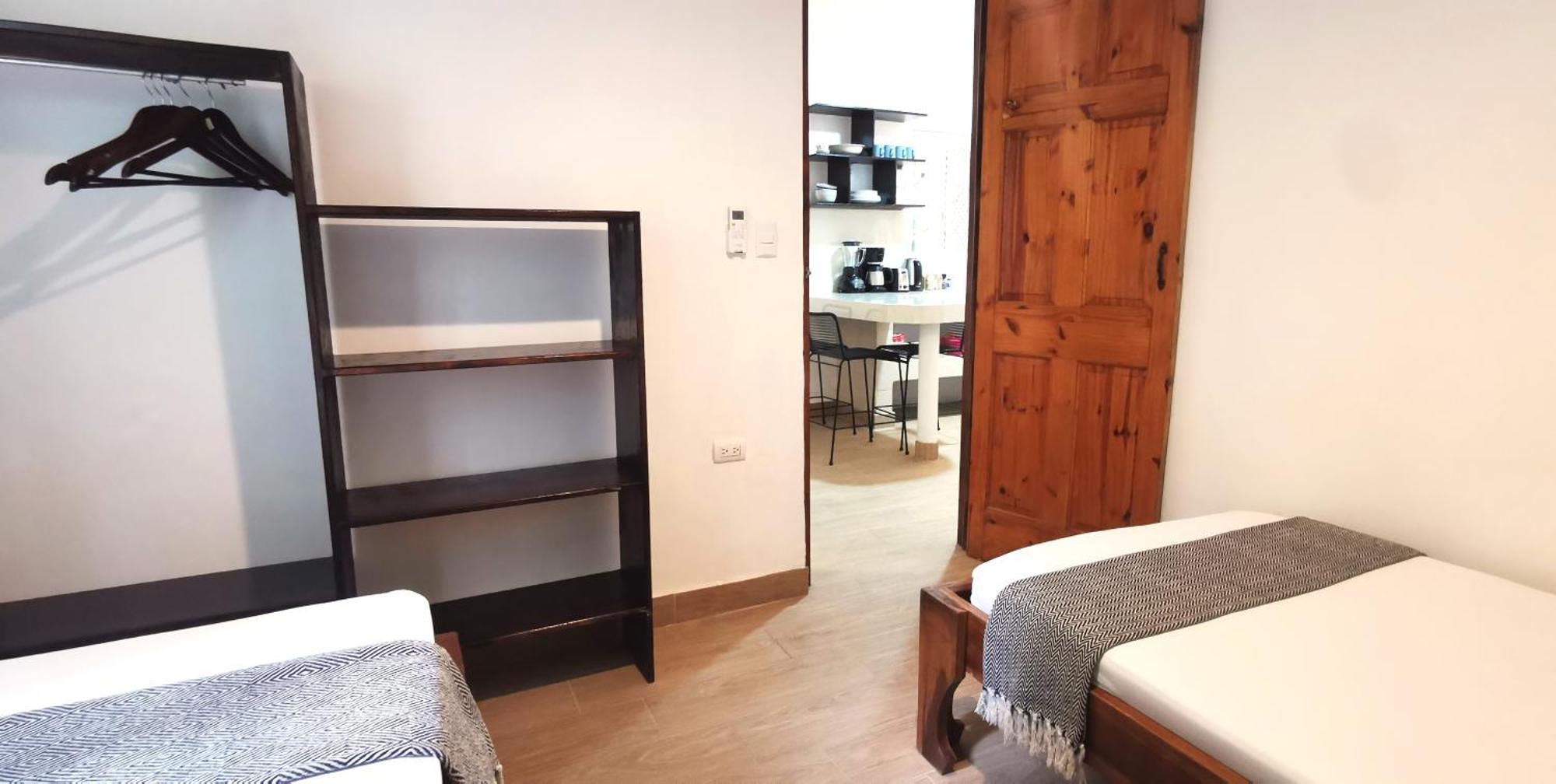 Colibri Apartments - 4 Min Walk To The Beach! Playa Santa Teresa  Room photo